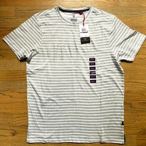 International Report Essentials T-Shirt M NWT